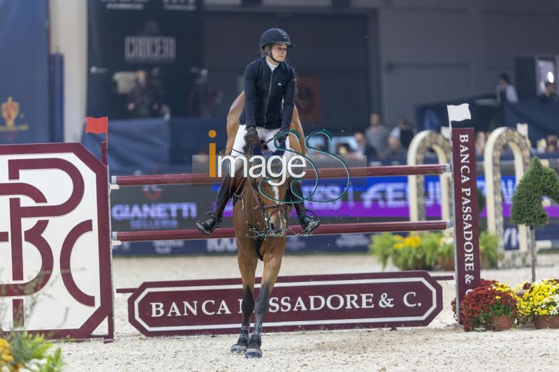 Sadran Jeanne (FRA) riding Funky Boy des Reves_Verona_20241109_SS358183.jpg